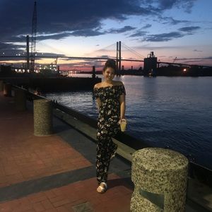 Meet your Posher, Felicia